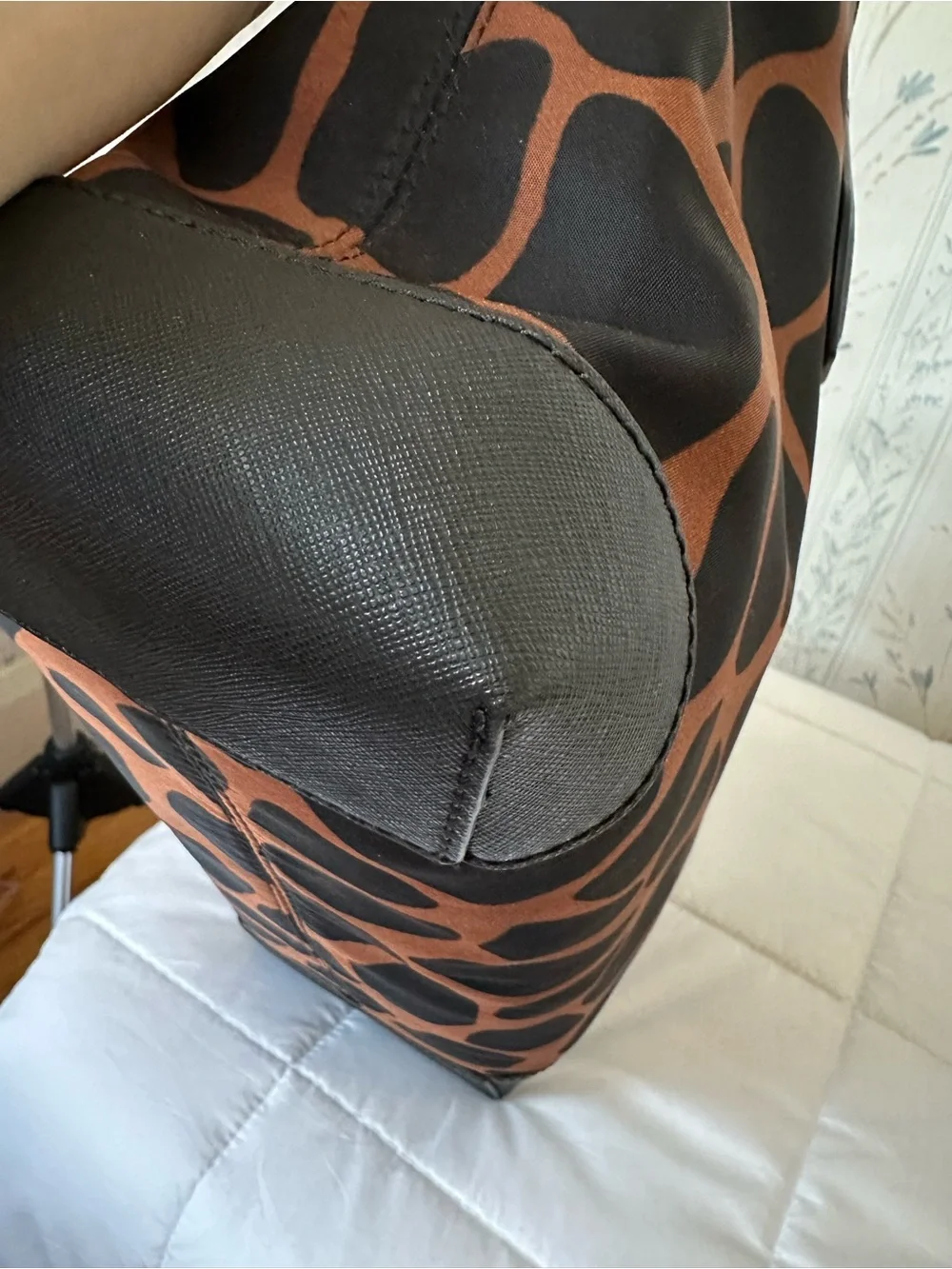 Michael Kors Giraffe Print Tote - Picture 9 of 16